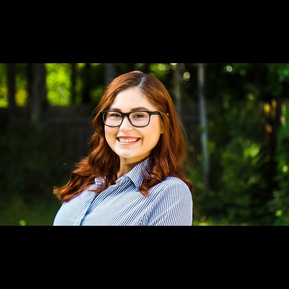 Meet your Posher, Rafaela - Picture 1 of 1